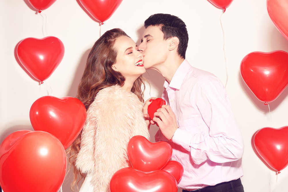 ¿Por qué damos regalos en San Valentín?: 12 ideas originales para sorprender a tu pareja