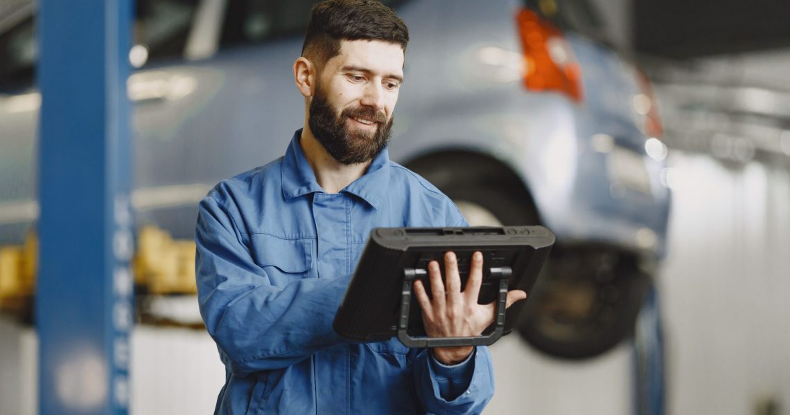 Evolución del automóvil de la mecánica a la movilidad inteligente